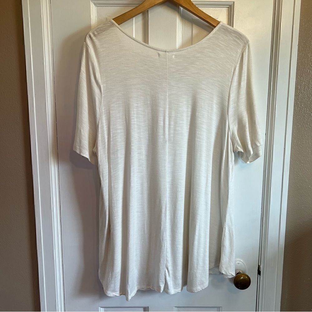 Maurices white t-Shirt - Picture 3 of 8